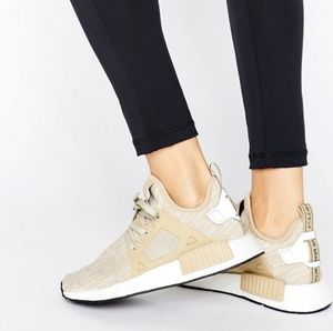 NEW ADIDAS  NMD_XR1 PK BEIGE