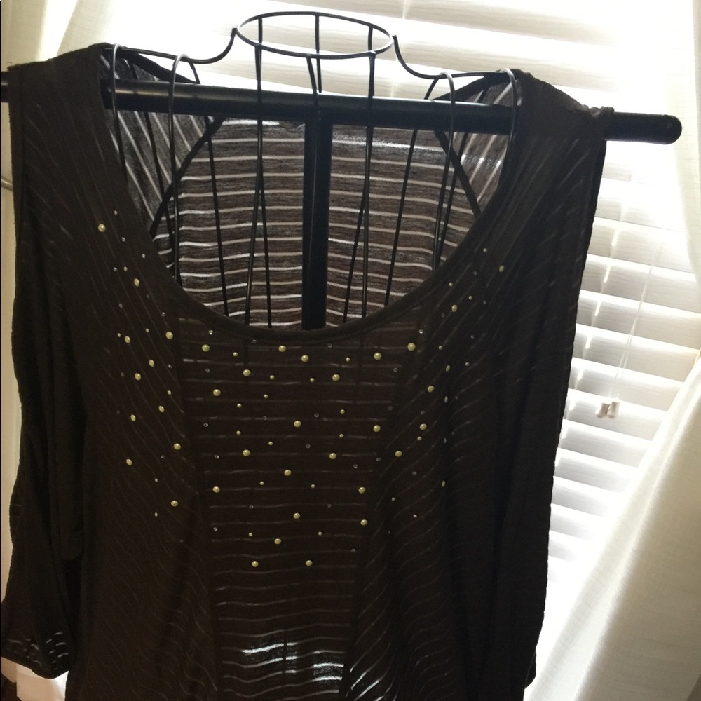 BROWN COLD SHOULDER TOP