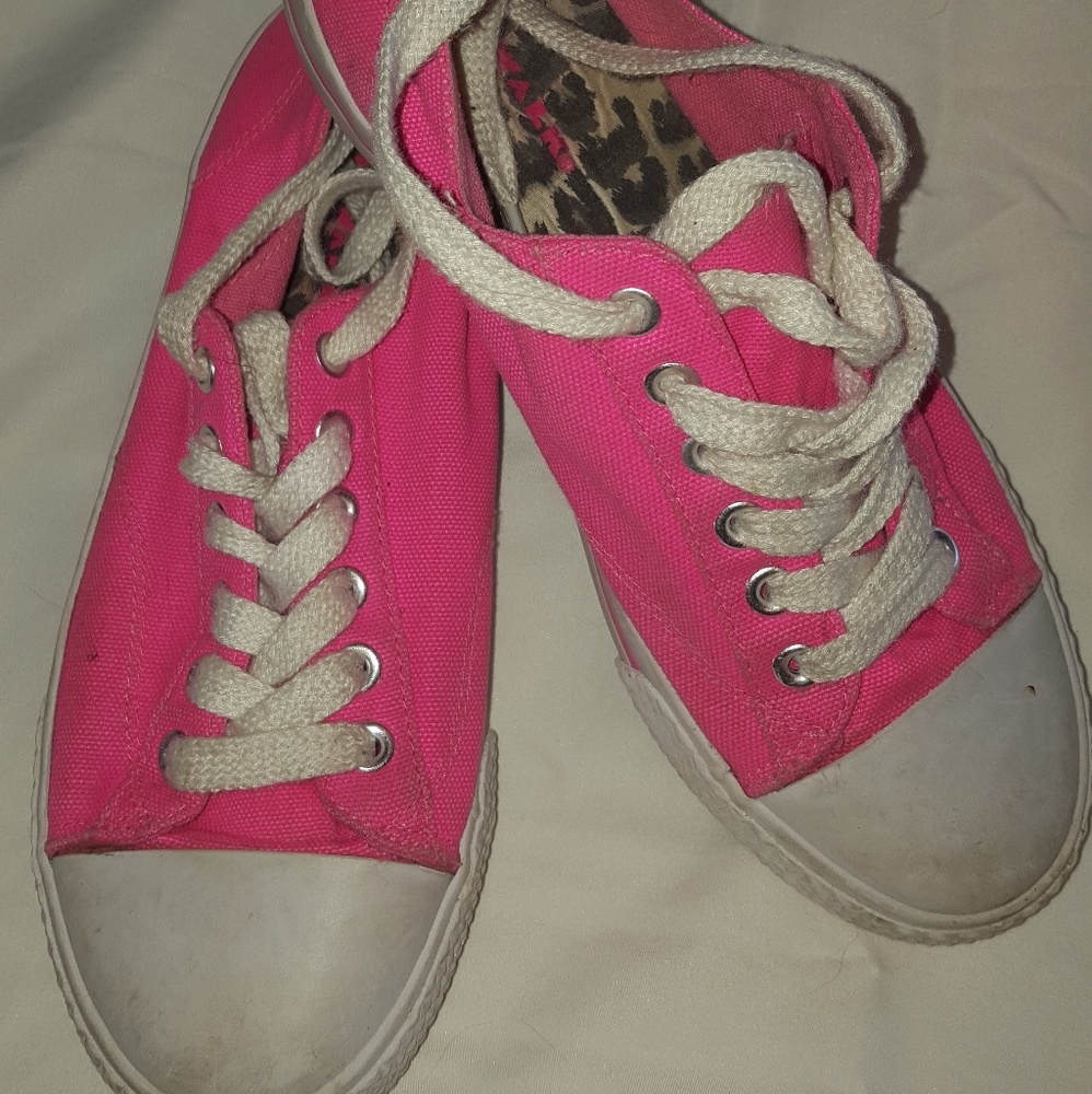 BRIGHT Pink Airwalks size 7