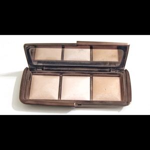 Hourglass ambient lighting palette