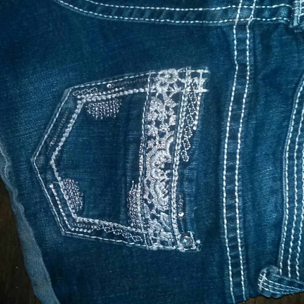 Vanity rolled shorts