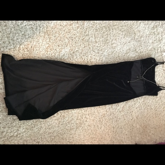 ✨Long black elegant low back velvet dress - Picture 4 of 5