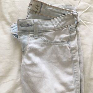 Light washed skinny jeans