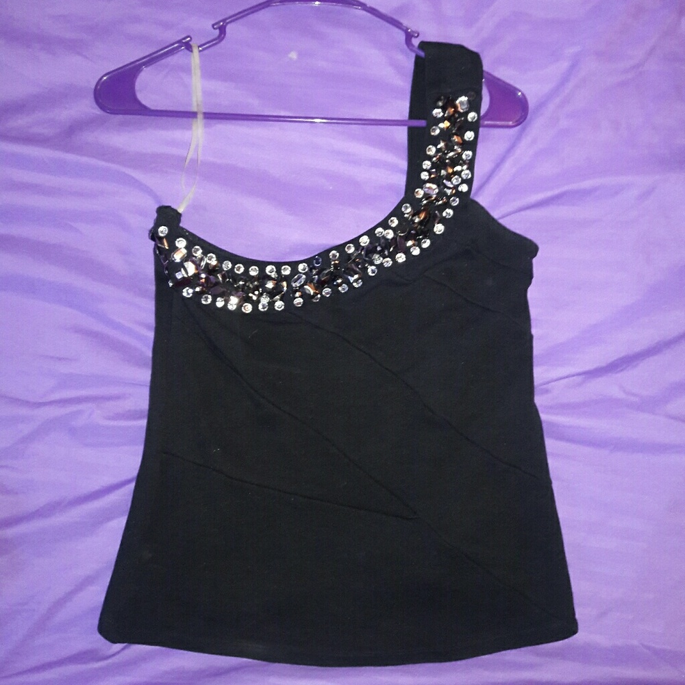 Chic One Shoulder Top