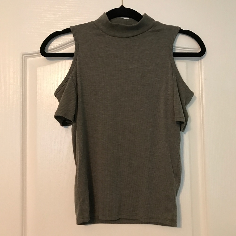 NWOT CUTE OPEN SHOULDER OLIVE GREEN TOP!!!