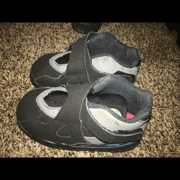 Toddler black Jordan's size 7 - Picture 4 of 4