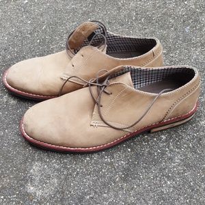 Tan nubuck chukka