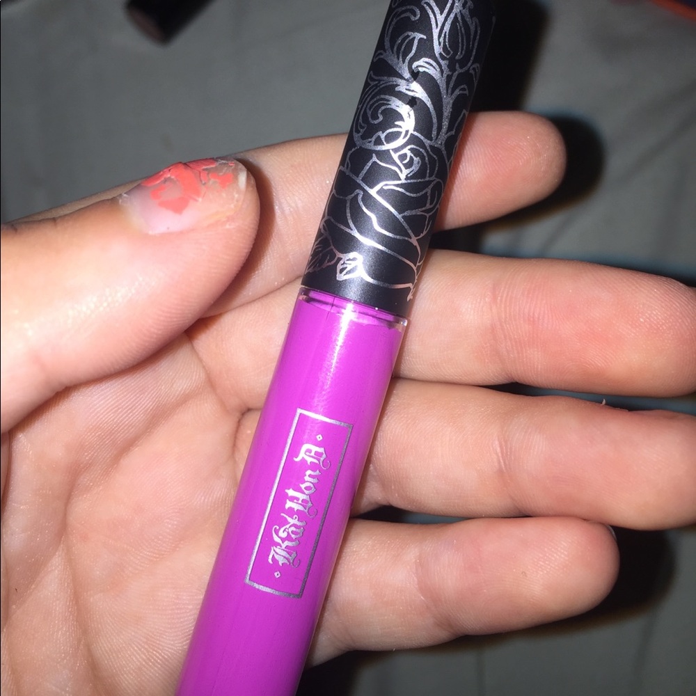 Purple stain lip stick
