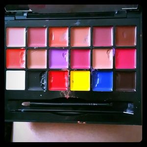 ANASTASIA lip pallet