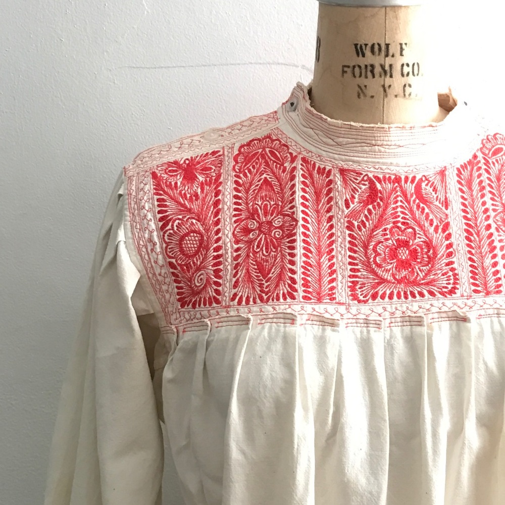 Incredible embroidered peasant artist blouse frida