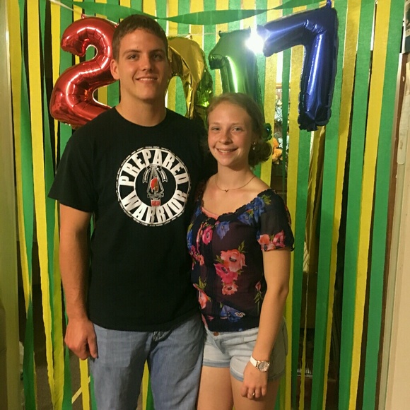 Meet your Posher, Veronica - Picture 1 of 1