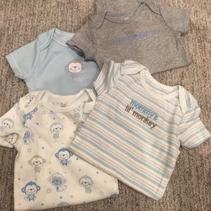 Set of 4 baby boy t-shirts like new condition