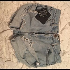 Lululemon leggings and one teaspoon shorts