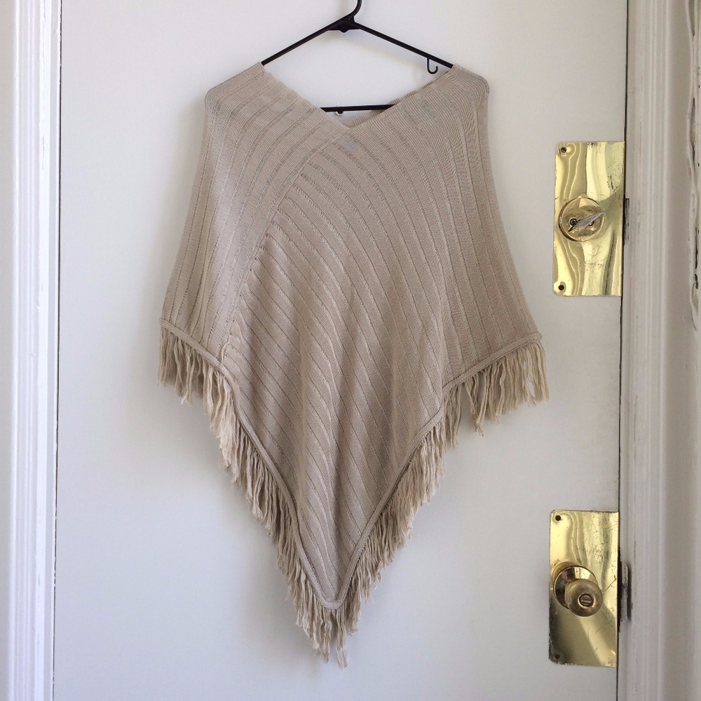 !!$5 Sale!! A2, Knit Poncho with Fringe