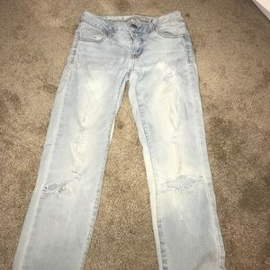 American eagle light wash ripped skinny jeans