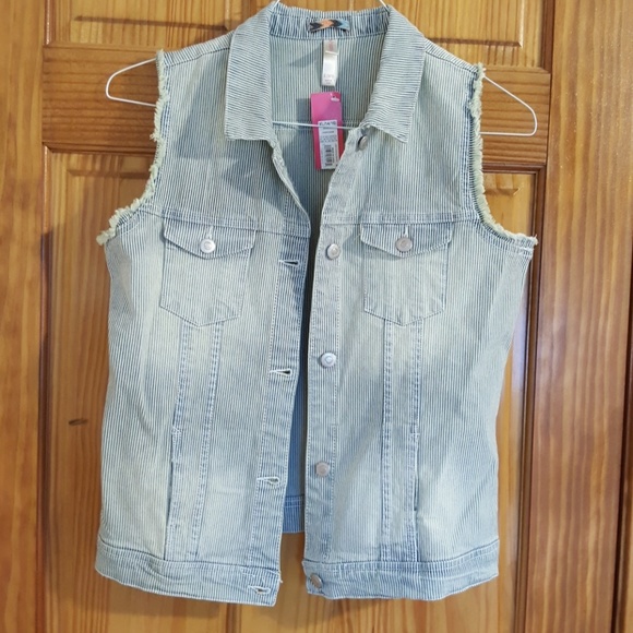 Jackets & Blazers - xhilaration denim vest NWT