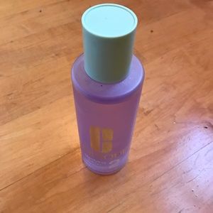 Clinique clarifying lotion for dry/combo skin