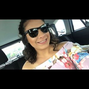 Meet your Posher, Brisa