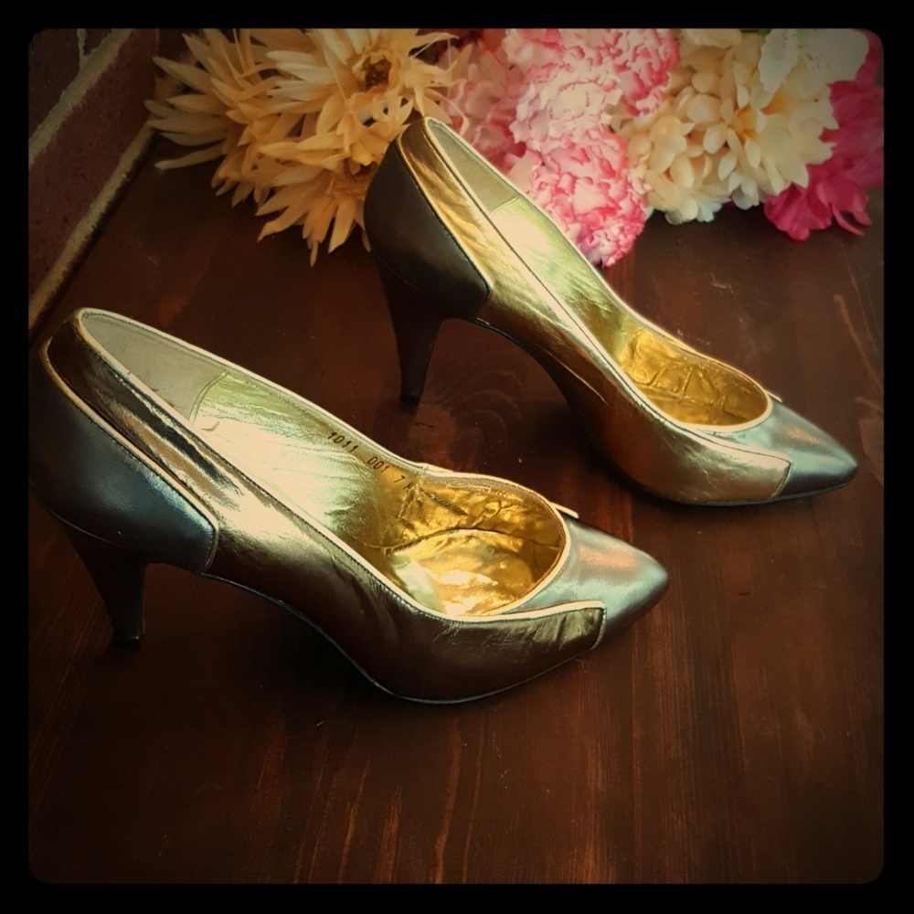 ⚠️TRUE VINTAGE⚠️ Mila Color Block Pumps