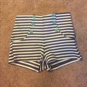 Offer me! 🌵High waisted shorts