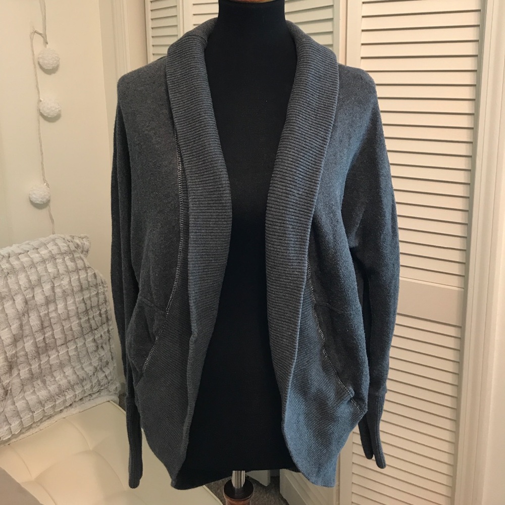 AERO cardigan