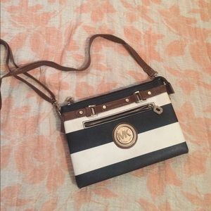 👛 striped fashion crossbody 👛