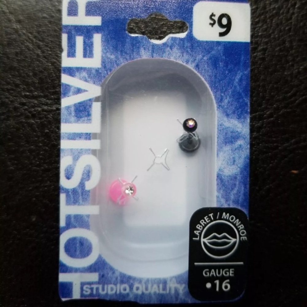 New 16G Monroe lip piercing