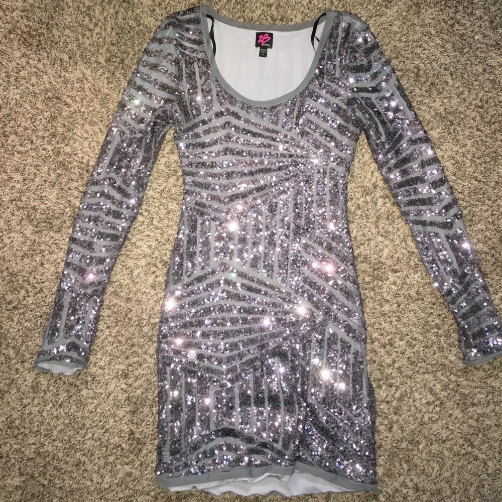 Long sleeve, sequined gray/silver cocktail dress