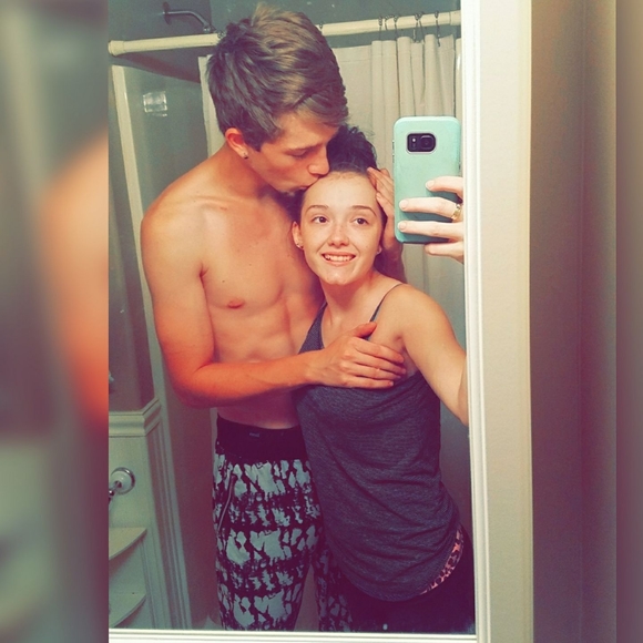 Meet your Posher, Cheyenne - Picture 1 of 1