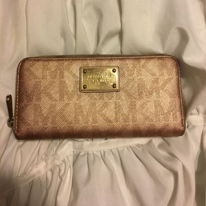 michael kohrs gold wallet