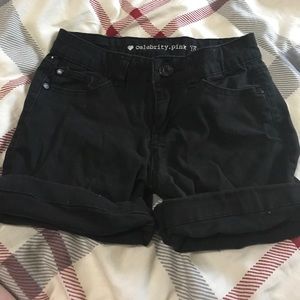 Low cut shorts