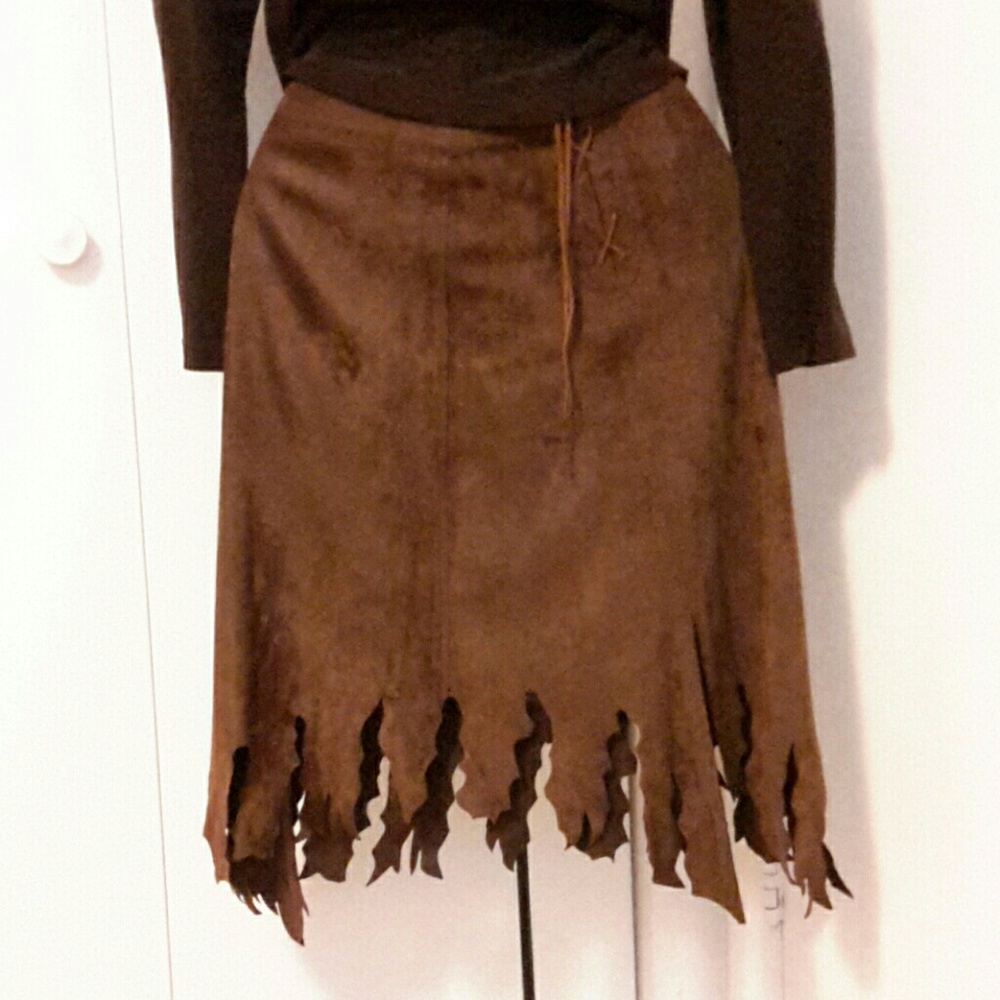 Stylish skirt, size 6