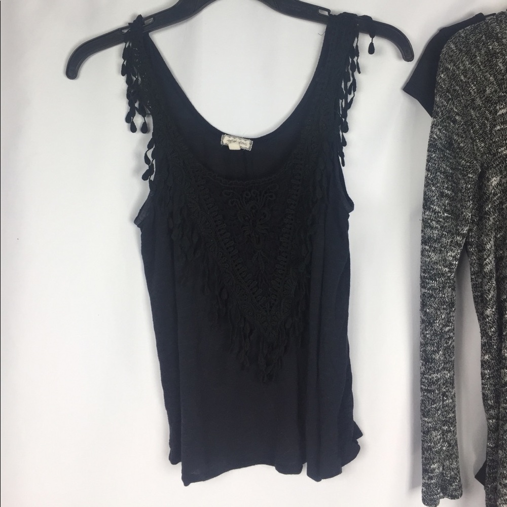 Size S Bundle #a.1 - Picture 2 of 4