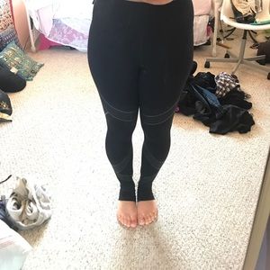 Under armour leggings size small