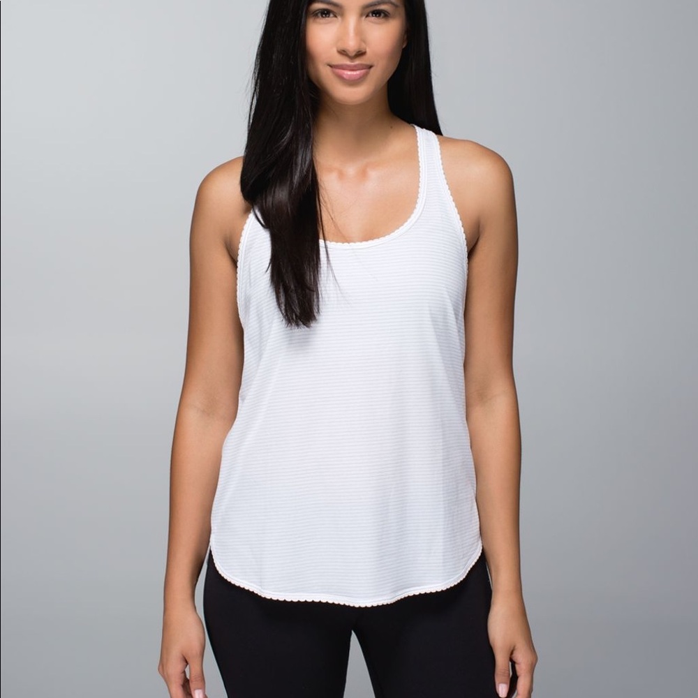 Lululemon 105f Singlet - 4. With SCALLOPS