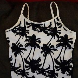 🔴NWOT🌴Black & White Palm Tree Tank🔴