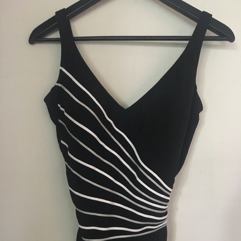 Gottex Plus Size - 14 - Swimsuit One-Piece B&W