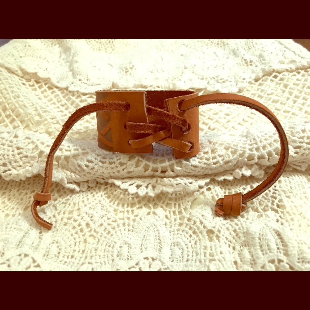 Lace up boho leather bracelet