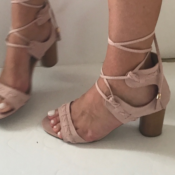 1 left!! PRICE FIRM Wrap Ankle Circle Block Heel - Picture 3 of 8