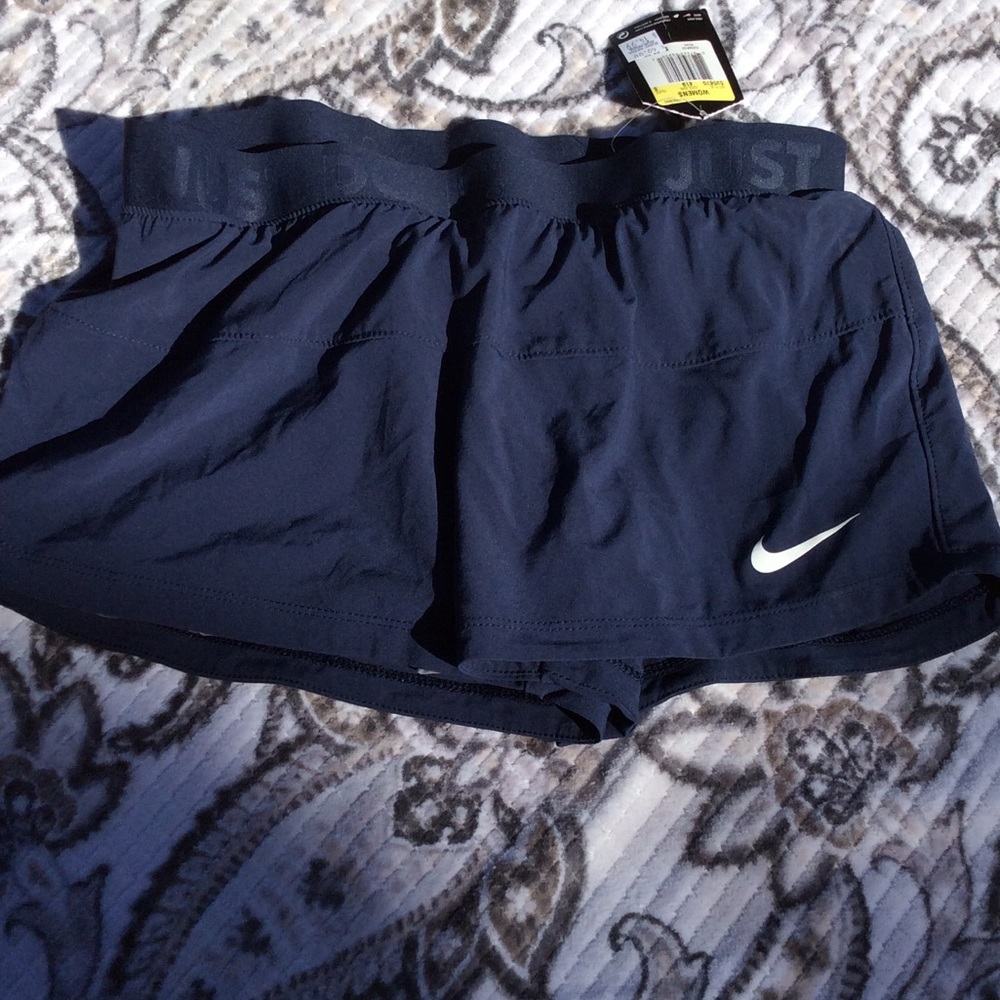 Women's Nike 2 in 1 shorts Brand New