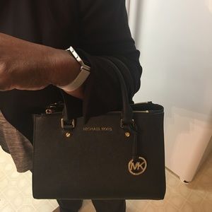 Michael Kors Small Sutton Satchel Black