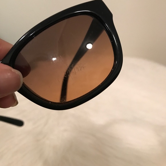 Tory Burch Sunglasses - Picture 3 of 4
