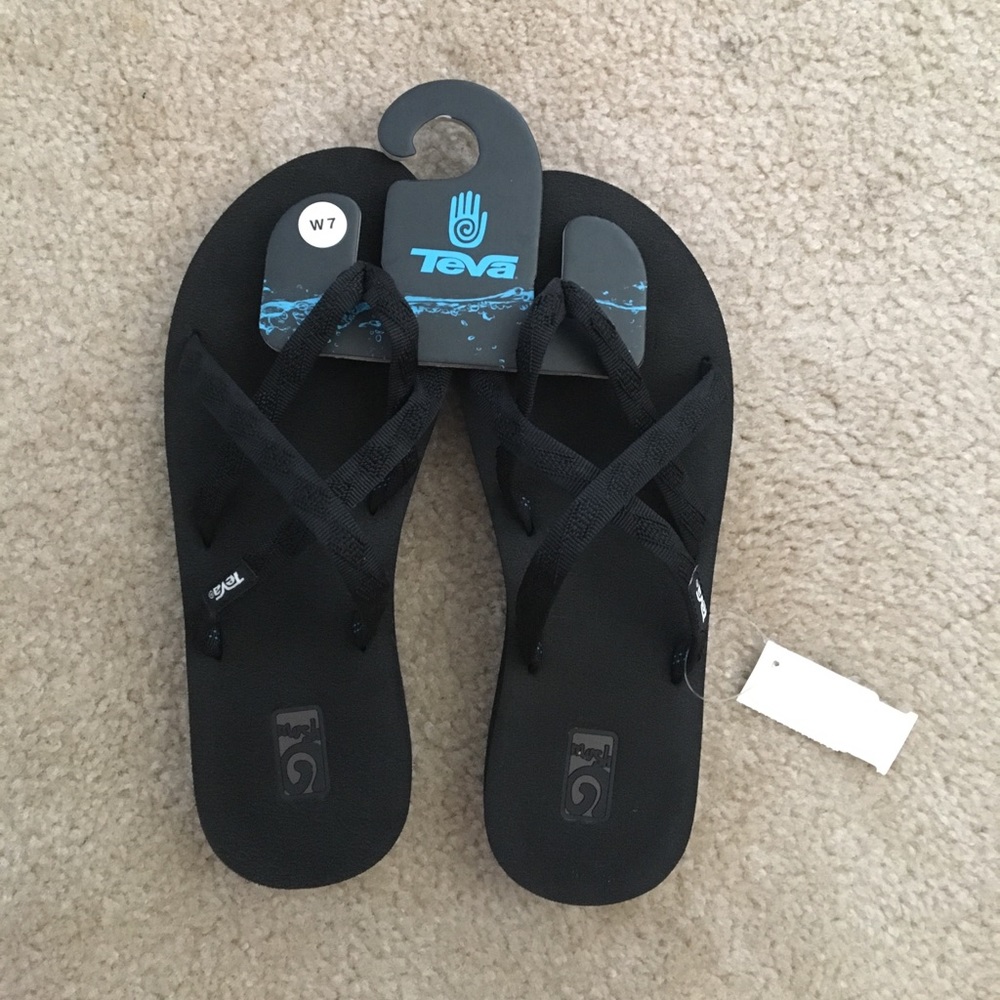 Teva Olowahu Flip-Flops Black NWT