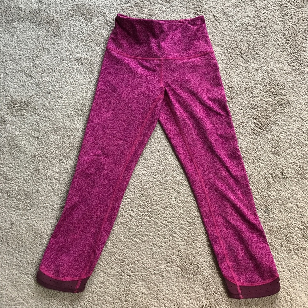 Lululemon Pink Crop Leggings 17"