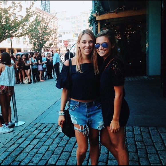 Meet your Posher, Olivia - Picture 2 of 2