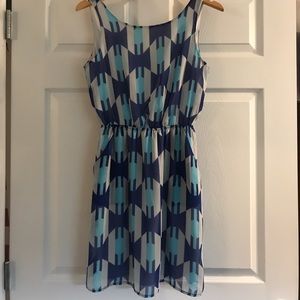 V-back dress with pockets