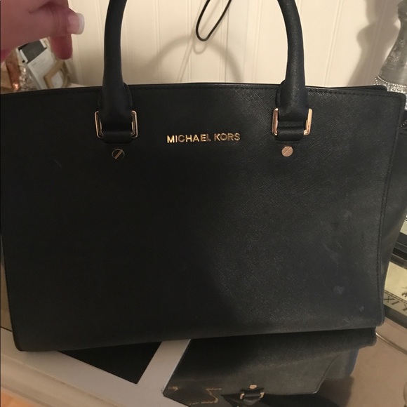 Handbags - Michael Kors saffino bag