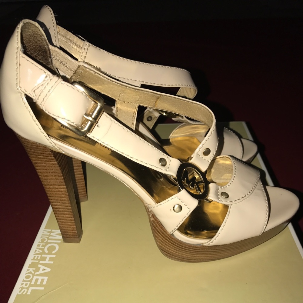 MK Michael Kors Sandal