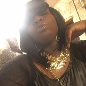 Meet your Posher, Sheena