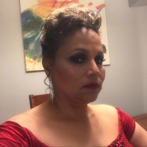 Meet your Posher, Debra